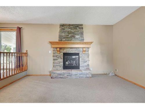 4722 56A Avenue, Valleyview, AB - Indoor With Fireplace