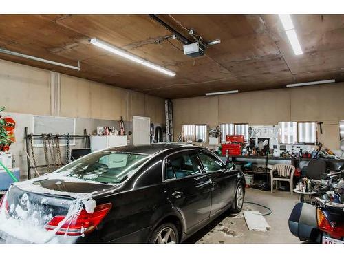 10506 101 Avenue, Grande Prairie, AB - Indoor Photo Showing Garage