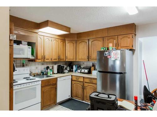 10506 101 Avenue, Grande Prairie, AB - Indoor Photo Showing Kitchen