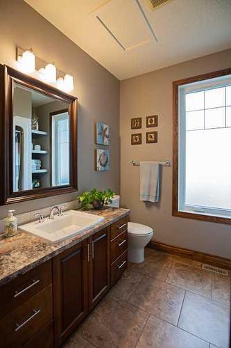 10502 Covington Way, Rural Grande Prairie No. 1, County Of, AB - Indoor Photo Showing Bathroom