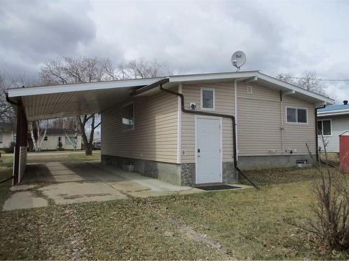 513-3Rd Street Ne, Manning, AB - Outdoor With Exterior