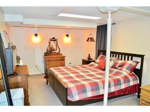 5010 42 Avenue, Valleyview, AB - Indoor Photo Showing Bedroom
