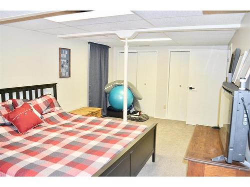 5010 42 Avenue, Valleyview, AB - Indoor Photo Showing Bedroom