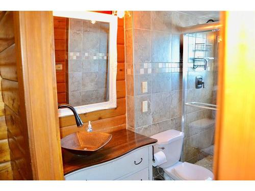 5010 42 Avenue, Valleyview, AB - Indoor Photo Showing Bathroom
