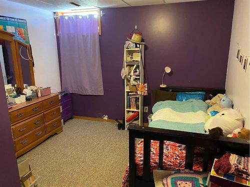 4814 47 Avenue, Spirit River, AB - Indoor Photo Showing Bedroom