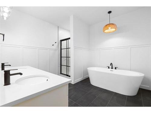 12001 77 Avenue, Grande Prairie, AB - Indoor Photo Showing Bathroom