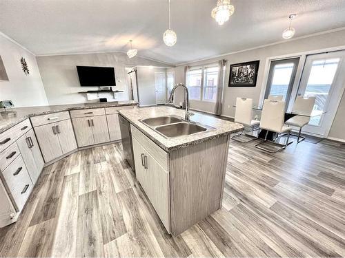 117-11850 84 Avenue, Grande Prairie, AB - Indoor Photo Showing Kitchen With Double Sink
