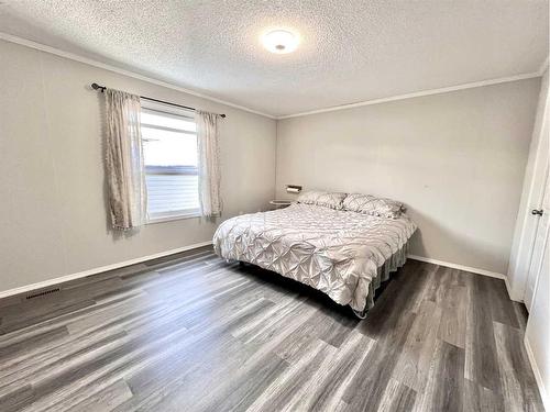 117-11850 84 Avenue, Grande Prairie, AB - Indoor Photo Showing Bedroom
