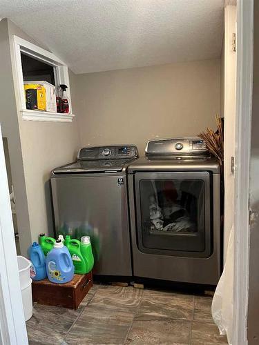 10918 97 Street, Grande Prairie, AB - Indoor Photo Showing Laundry Room