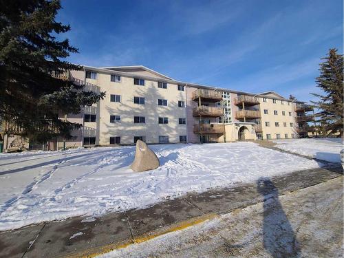 304-7802 99 Street, Peace River, AB - Outdoor With Balcony With Facade