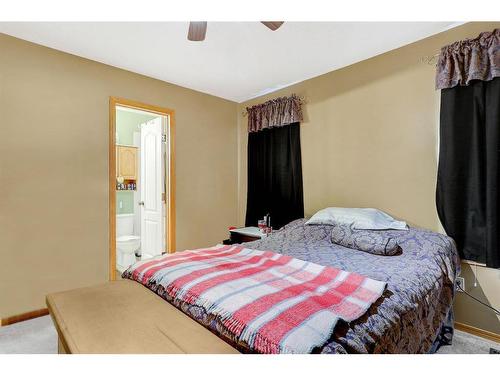 12413 Crystal Lake Drive, Grande Prairie, AB - Indoor Photo Showing Bedroom