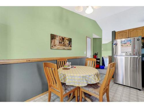 12413 Crystal Lake Drive, Grande Prairie, AB - Indoor Photo Showing Dining Room