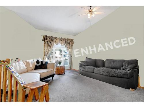 12413 Crystal Lake Drive, Grande Prairie, AB - Indoor Photo Showing Living Room