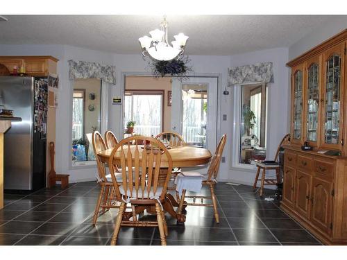 725 7Th Avenue Nw, Manning, AB - Indoor Photo Showing Dining Room
