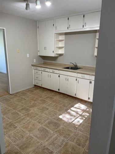 9309 104 Avenue, Grande Prairie, AB - Indoor Photo Showing Kitchen