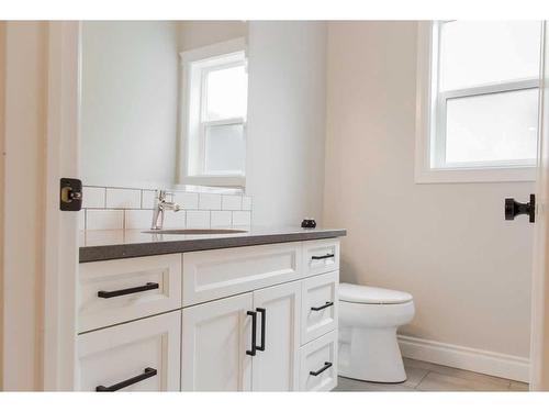 7614 62 Avenue, Rural Grande Prairie No. 1, County Of, AB - Indoor Photo Showing Bathroom