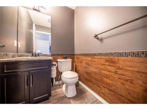 8506 103 Avenue, Grande Prairie, AB - Indoor Photo Showing Bathroom