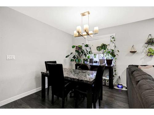9718 113 Avenue, Clairmont, AB - Indoor Photo Showing Dining Room