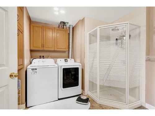 11724 89A Street, Grande Prairie, AB - Indoor Photo Showing Laundry Room