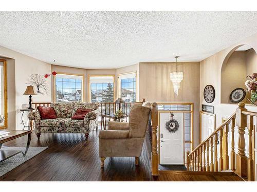 11724 89A Street, Grande Prairie, AB - Indoor Photo Showing Living Room