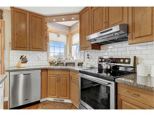 11724 89A Street, Grande Prairie, AB - Indoor Photo Showing Kitchen