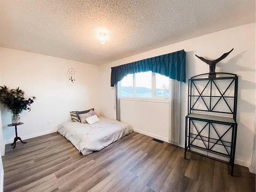 14 Sunset Drive, Spirit River, AB - Indoor Photo Showing Bedroom