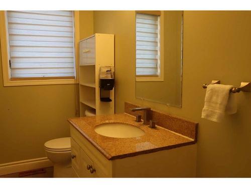 10722 91 Street, Peace River, AB - Indoor Photo Showing Bathroom