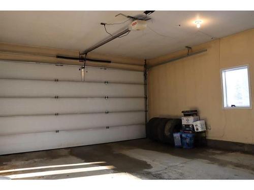 10722 91 Street, Peace River, AB - Indoor Photo Showing Garage