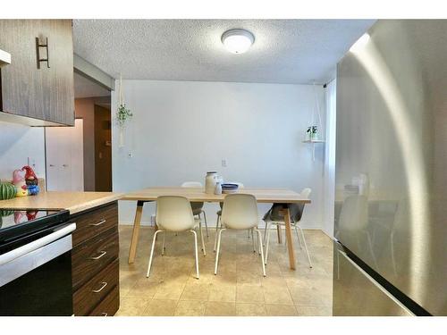 10602 91 Street, Peace River, AB - Indoor Photo Showing Dining Room