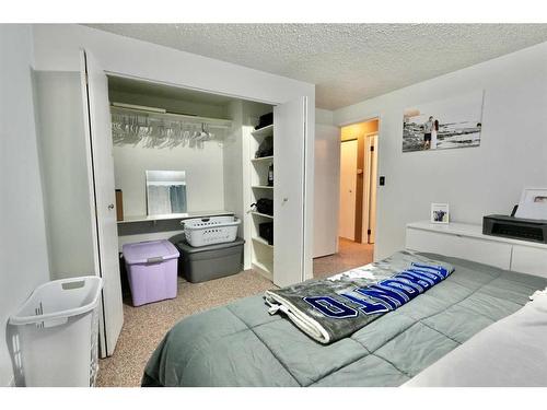 10602 91 Street, Peace River, AB - Indoor Photo Showing Bedroom