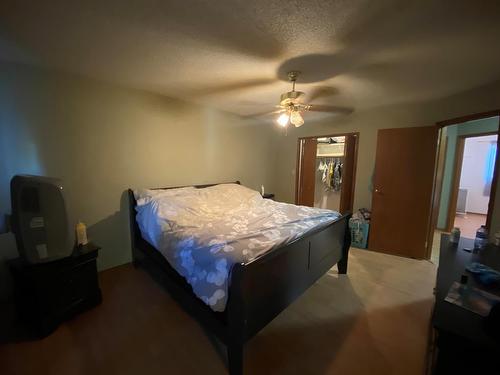 8213 105 Avenue, Peace River, AB - Indoor Photo Showing Bedroom