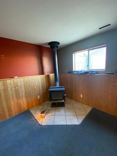 8213 105 Avenue, Peace River, AB - Indoor Photo Showing Other Room