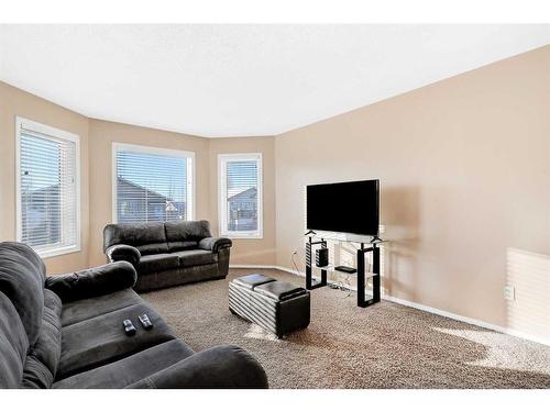 9222 & 9224 94A Avenue, Grande Prairie, AB - Indoor Photo Showing Living Room
