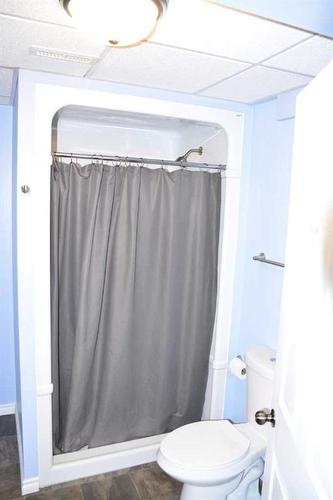 5409 47 Avenue, Grimshaw, AB - Indoor Photo Showing Bathroom