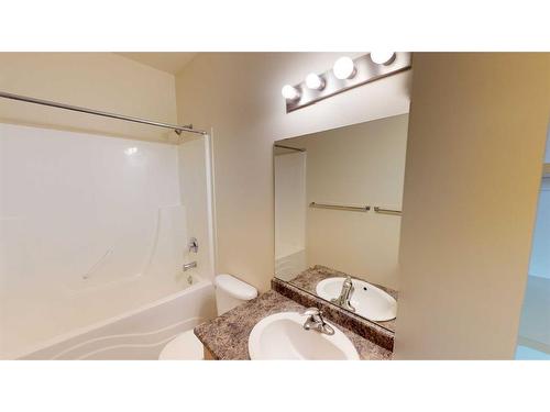 108-12025 Royal Oaks Drive, Grande Prairie, AB - Indoor Photo Showing Bathroom
