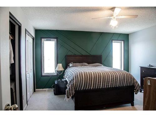 10404 106 Street, High Level, AB - Indoor Photo Showing Bedroom