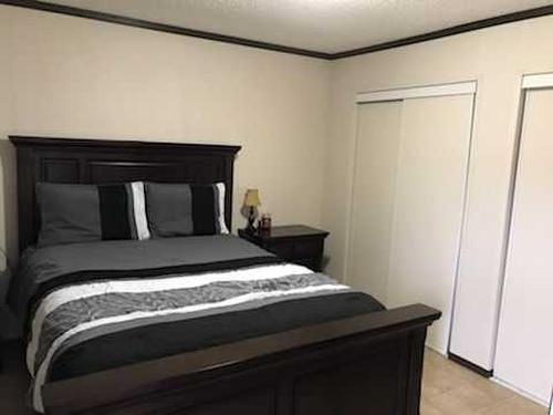 4722 49 Street, Berwyn, AB - Indoor Photo Showing Bedroom