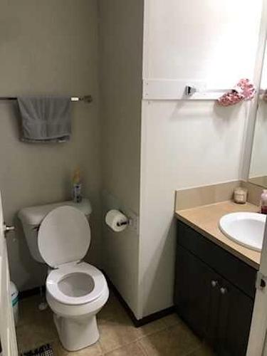 4722 49 Street, Berwyn, AB - Indoor Photo Showing Bathroom
