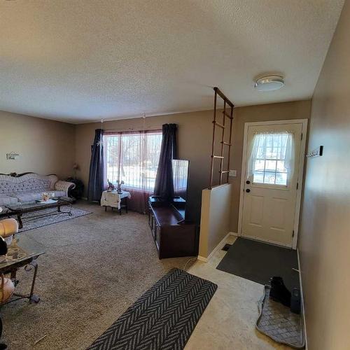 4910 53 Street, Grimshaw, AB - Indoor Photo Showing Bedroom
