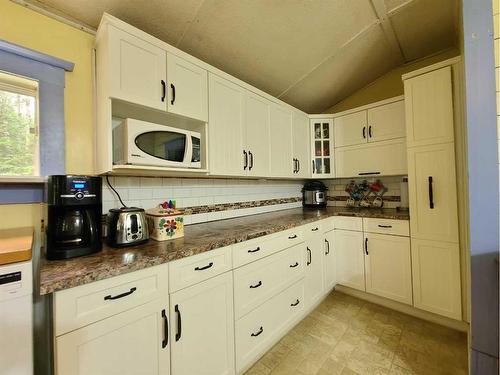 850070 743 Highway, Rural Northern Lights, County Of, AB - Indoor Photo Showing Kitchen