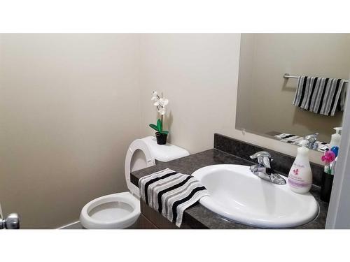 A & B-10504 102 Street, Grande Prairie, AB - Indoor Photo Showing Bathroom