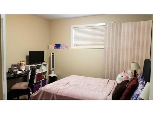 A & B-10504 102 Street, Grande Prairie, AB - Indoor Photo Showing Bedroom