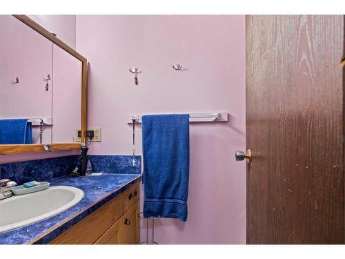 7306 99 Street, Grande Prairie, AB - Indoor Photo Showing Bathroom