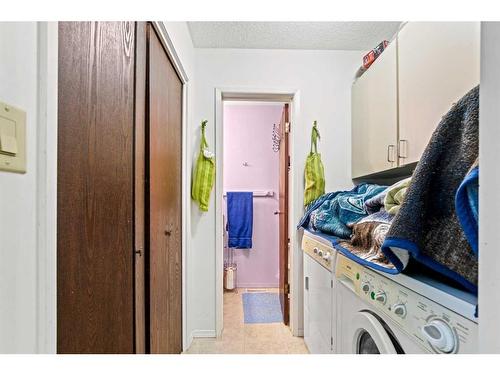 7306 99 Street, Grande Prairie, AB - Indoor Photo Showing Laundry Room