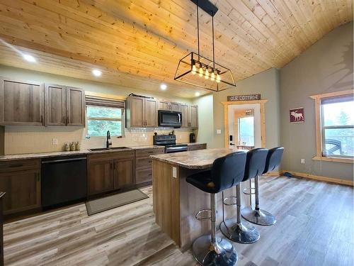 31-13414 Township Road 752A, Rural Big Lakes County, AB - Indoor Photo Showing Kitchen With Upgraded Kitchen