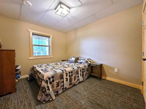 31-13414 Township Road 752A, Rural Big Lakes County, AB - Indoor Photo Showing Bedroom