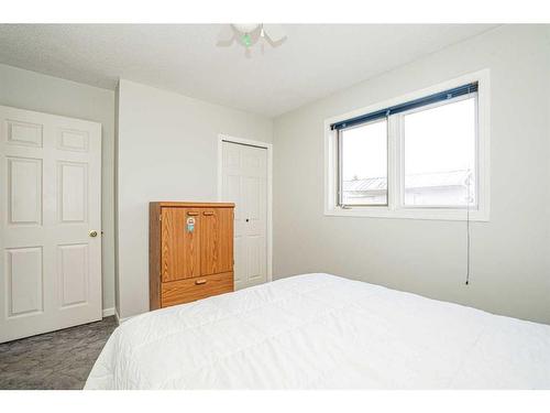 83442 Range Road 205, Rural Northern Sunrise County, AB - Indoor Photo Showing Bedroom