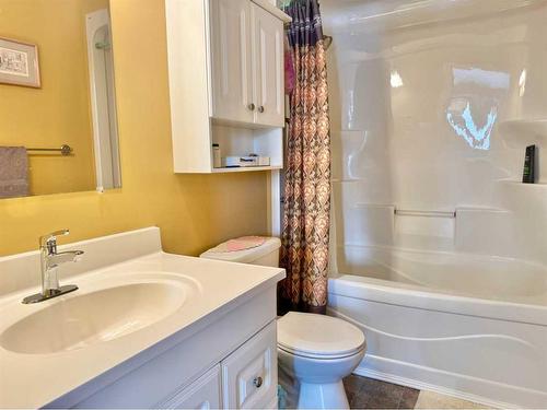 4702 50 Avenue, Rural Smoky River No. 130, M.D. Of, AB - Indoor Photo Showing Bathroom