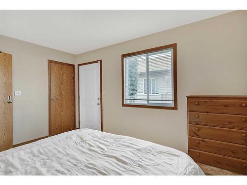101-105, 201-205, 301-305-9225 93 Avenue, Grande Prairie, AB - Indoor Photo Showing Bedroom