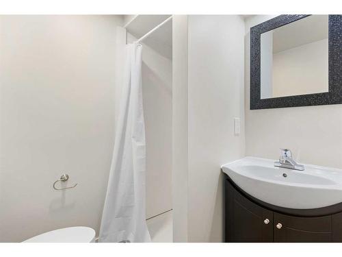 11306 97 Street, Grande Prairie, AB - Indoor Photo Showing Bathroom